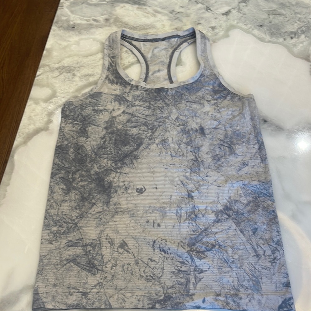 Lululemon Swiftly Tech Racerback Tank.